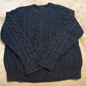 Banana Republic Men's Dark Blue Crewneck Sweater
